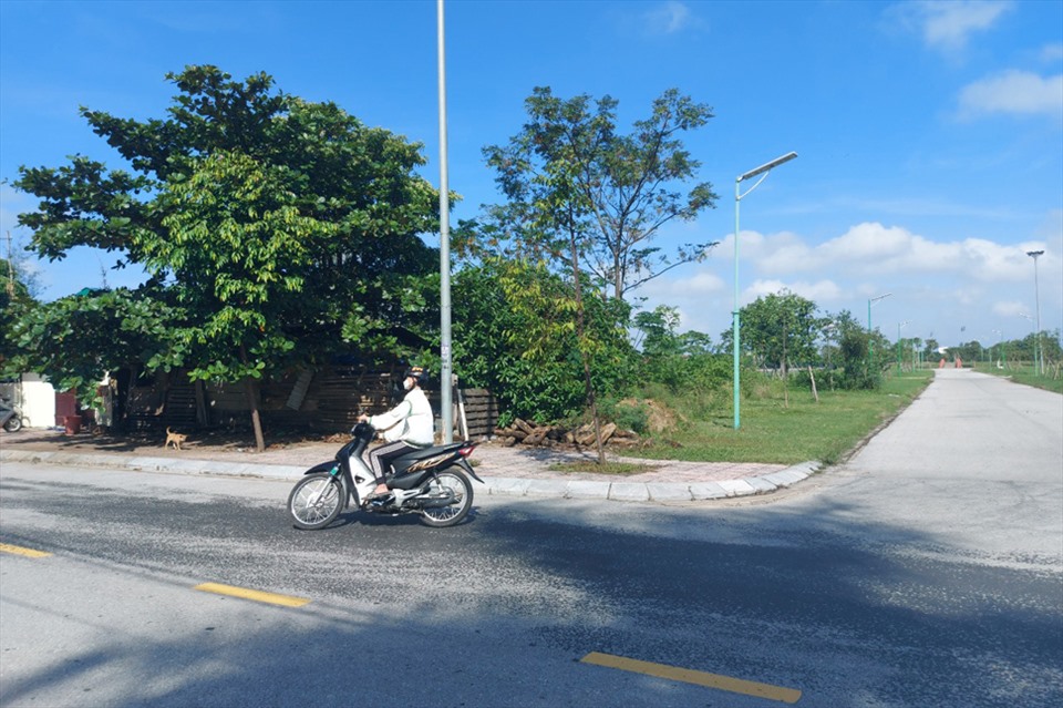 Một góc nhà dân ở đường Hoàng Xuân Hãn vướng quy hoạch công viên trung tâm thành phố Hà Tĩnh. Ảnh: TT.