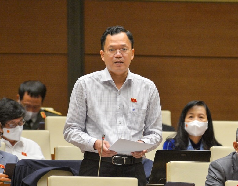 Đại biểu Huỳnh Thanh Phương - Đoàn ĐBQH tỉnh Tây Ninh thảo luận tại nghị trường.