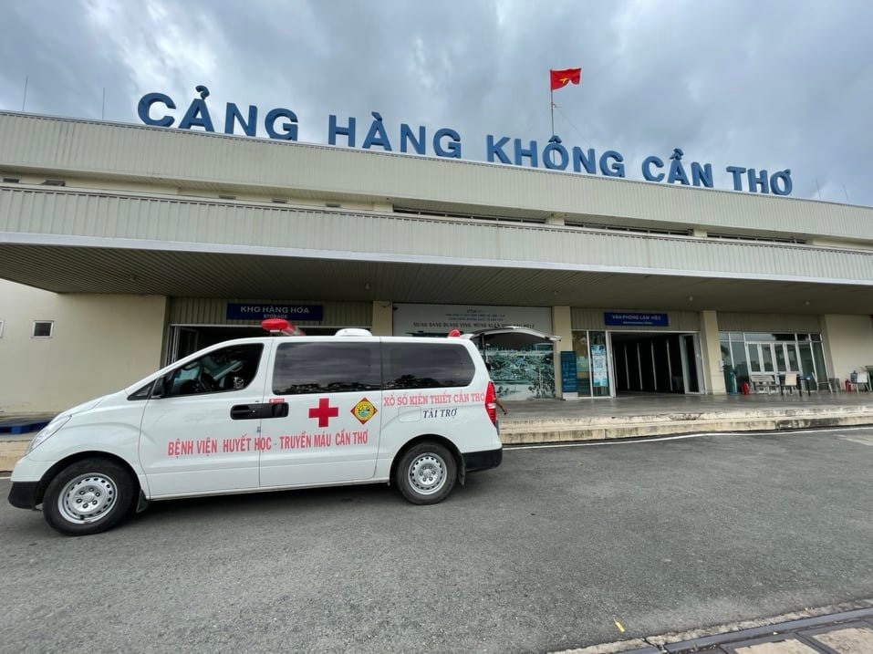 Đơn vị tiếp nhận máu tại Cảng hàng không Cần Thơ.