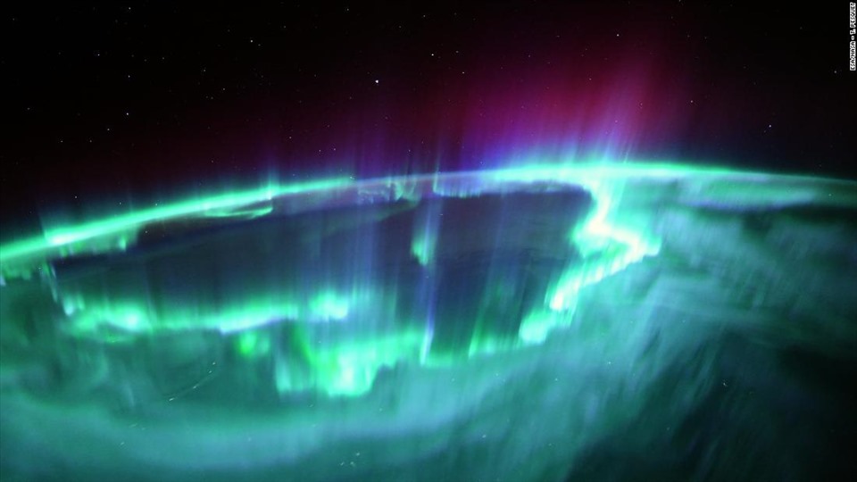 Phi hành gia cơ quan Vũ trụ Châu Âu Thomas Pesquet chụp ảnh cực quang từ trạm vũ trụ ISS hôm 4.11. Ảnh: ESA