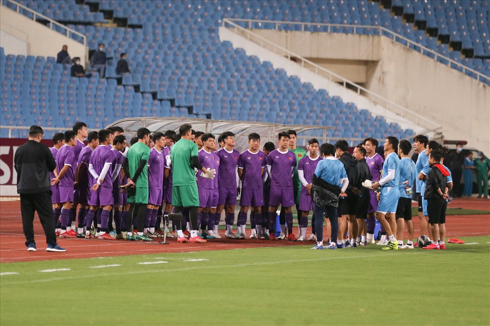 Đội tuyển Việt Nam sẽ tiếp đón đội tuyển Nhật Bản trên sân nhà Mỹ Đình tại vòng loại thứ 3 World Cup 2022 vào ngày 11.11, thầy trò HLV Park Hang-sao đã có buổi làm quen sân Mỹ Đình vào chiều ngày 9.11.