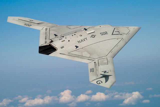 Máy bay chiến đấu không người lái Northrop Grumman X-47B của Mỹ. Ảnh: Hải quân Mỹ