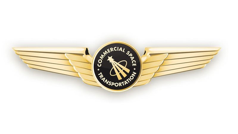 Huy hiệu “Đôi cánh phi hành gia thương mại” của FAA. Ảnh: FAA