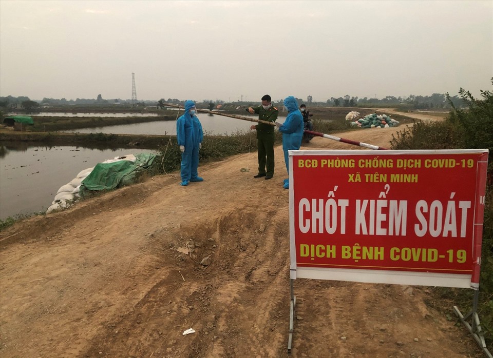 Hiện trường xảy ra vụ hành hung cán bộ chốt kiểm dịch ở xã Tiên Minh, huyện Tiên Lãng, Hải Phòng.