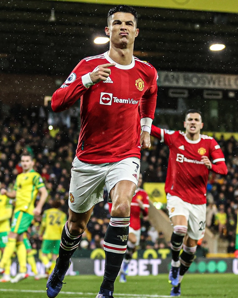 Pha làm bàn ấn định trận đấu của Ronaldo trên chấm 11m. Ảnh: AFP/Premier League