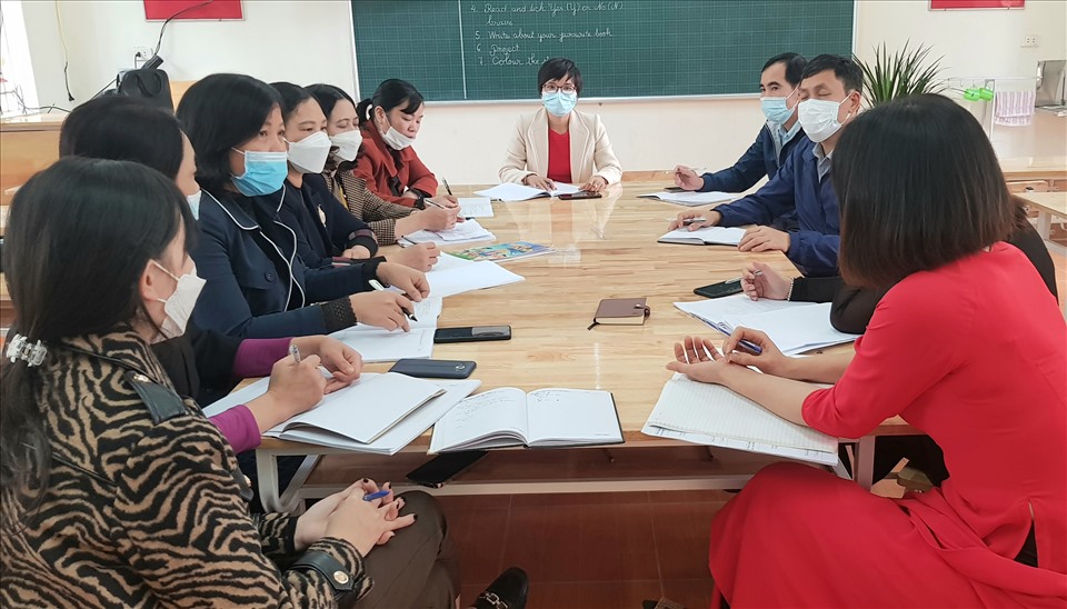 Giáo viên chuyên môn tại các trường tiểu học trên địa bàn huyện Nho Quan, tổ chức .Ảnh: NT