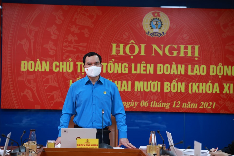 Chủ tịch Tổng Liên đoàn Lao động Việt Nam Nguyễn Đình Khang chủ trì Hội nghị. Ảnh: Hải Nguyễn
