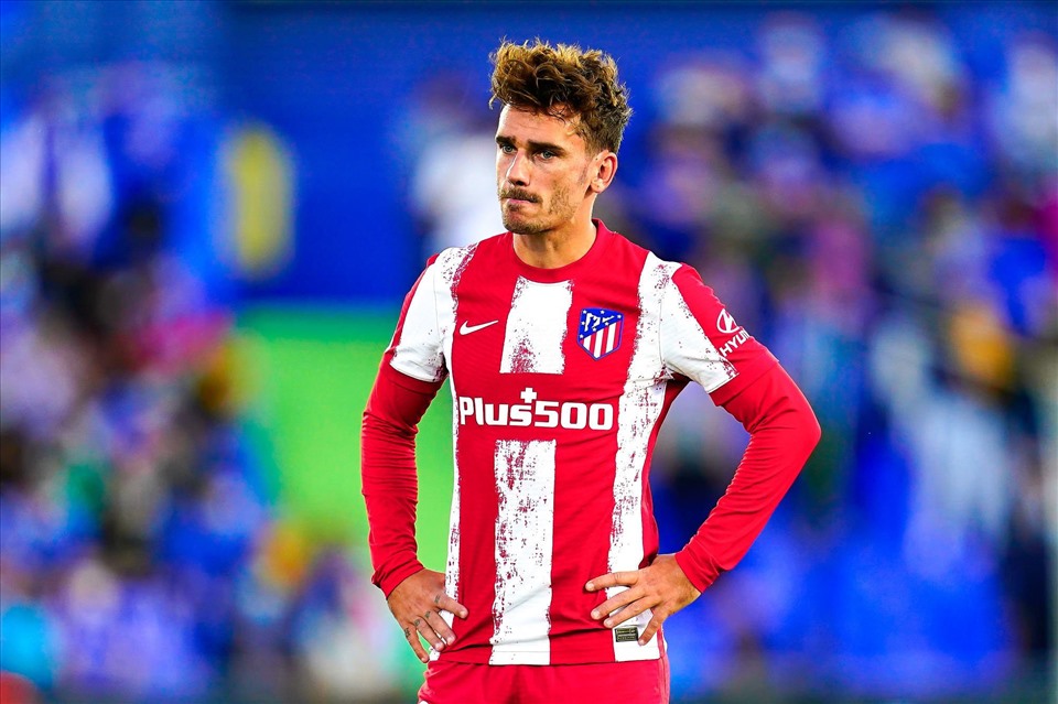Gánh sao đây, Griezmann? Ảnh: AFP