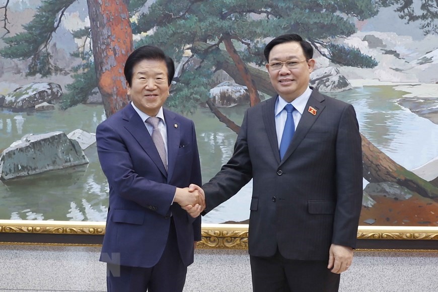 Chủ tịch Quốc hội Vương Đình Huệ thăm Hàn Quốc theo lời mời của Chủ tịch Quốc hội Hàn Quốc Park Byeong-seug. Ảnh: TTXVN