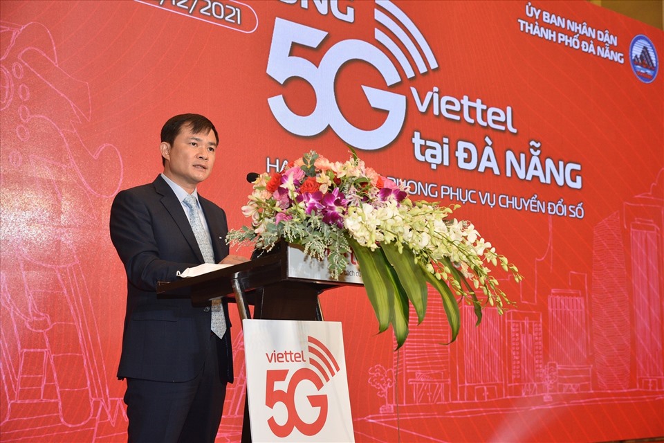 Ông Tào Đức Thắng- Phó Tổng Giám đốc Tập đoàn Công nghiệp- Viễn thông Quân đội phát biểu tại lễ khai trương 5G tại Đà Nẵng