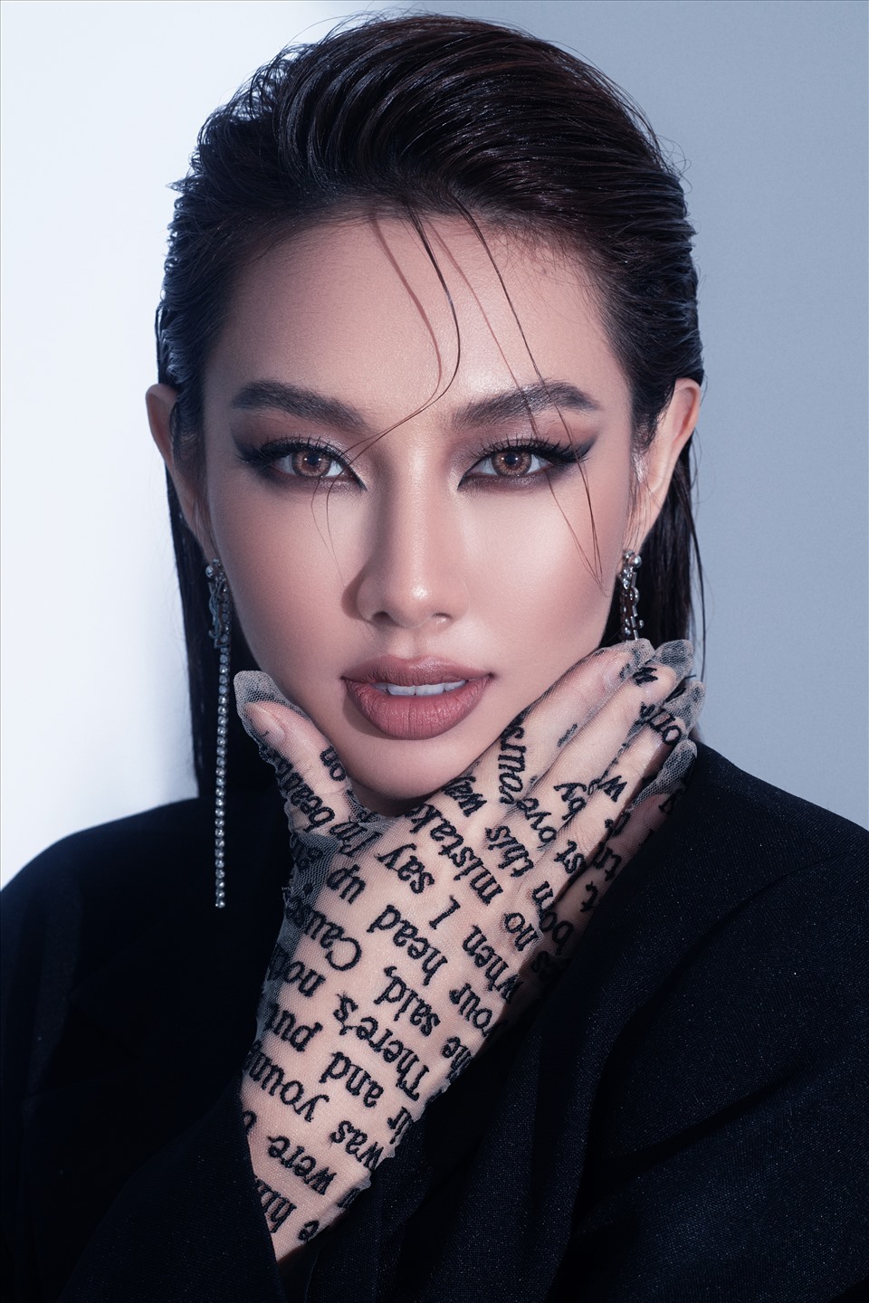 Sau 3 năm, cô quyết định “lột xác” và xây dựng cho mình phong cách trưởng thành, quyến rũ và khoẻ khoắn. Đây cũng là một trong những yếu tố giúp cô được lựa chọn trở thành Miss Grand International Vietnam 2021. Ảnh: Milor Trần.