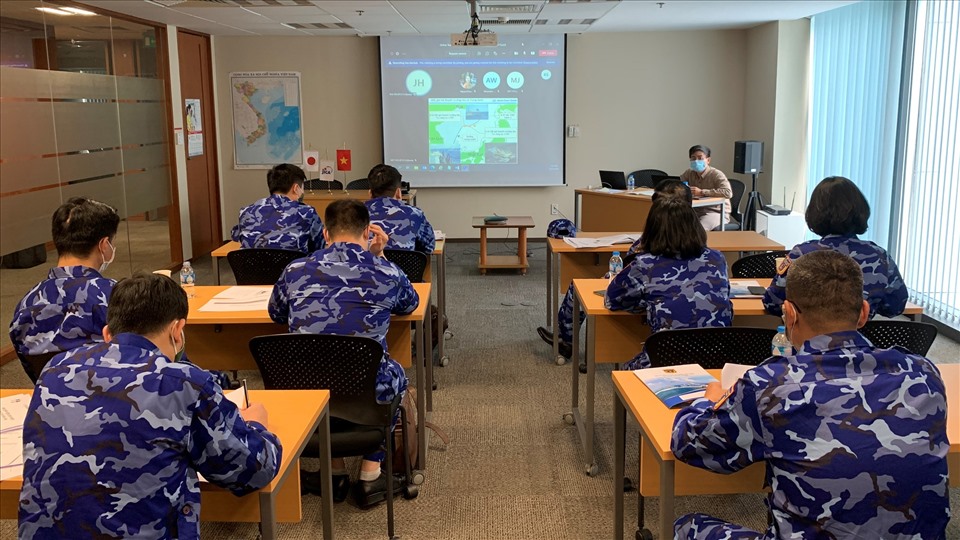 Cảnh sát biển Nhật Bản đào tạo trực tuyến cho Cảnh sát biển Việt Nam. Ảnh: JICA