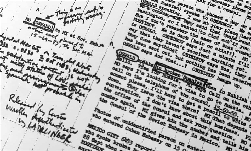 Một phần của hồ sơ từ CIA, ngày 3.2.1968, về thời gian của Lee Harvey Oswald ở Mexico và tiếp xúc với đại sứ quán Liên Xô tại thành phố Mexico. Ảnh: CIA/AP