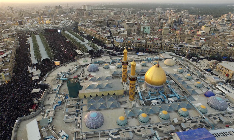 Đền Imam Husayn nhìn từ trên cao. Ảnh: AFP