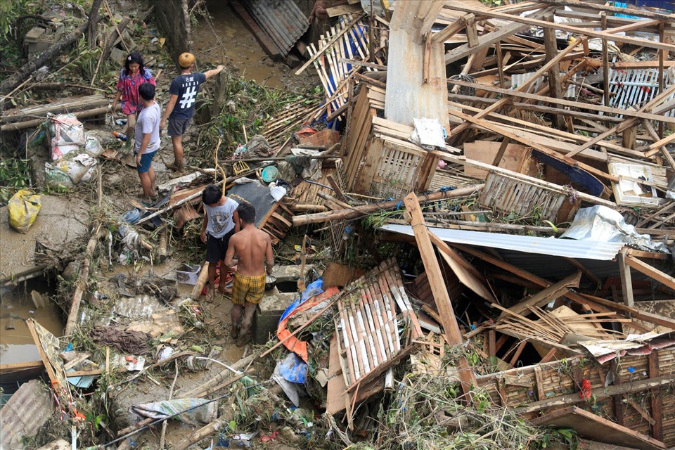 Nhà cửa bị phá huỷ ở tỉnh Cebu. Ảnh: AFP
