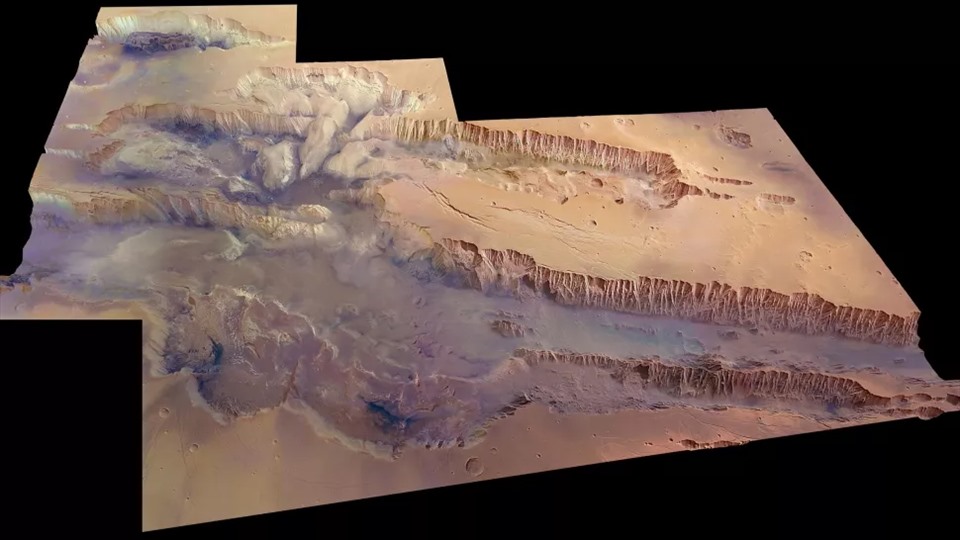 Valles Marineris là hẻm núi lớn nhất được biết đến trong Hệ Mặt trời. Ảnh: ESA/DLR/FU Berlin (G. Neukum)