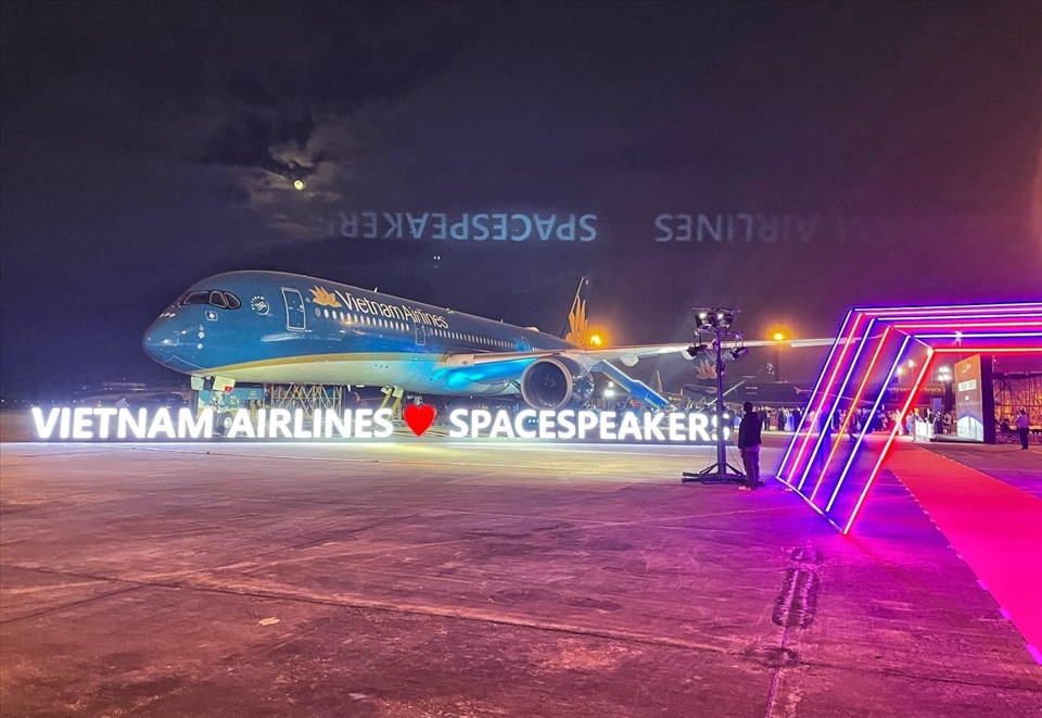Vietnam Airlines hợp tác SpaceSpeakers Group để quảng bá văn hóa, đổi mới dịch vụ và hình ảnh thương hiệu.