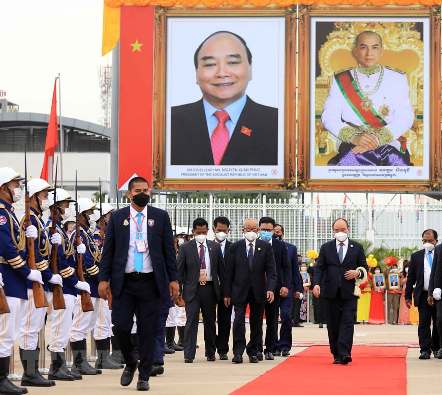Chiều 22.12, Chủ tịch nước Nguyễn Xuân Phúc rời Phnom Penh, kết thúc tốt đẹp chuyến thăm Campuchia. Ảnh: TTXVN