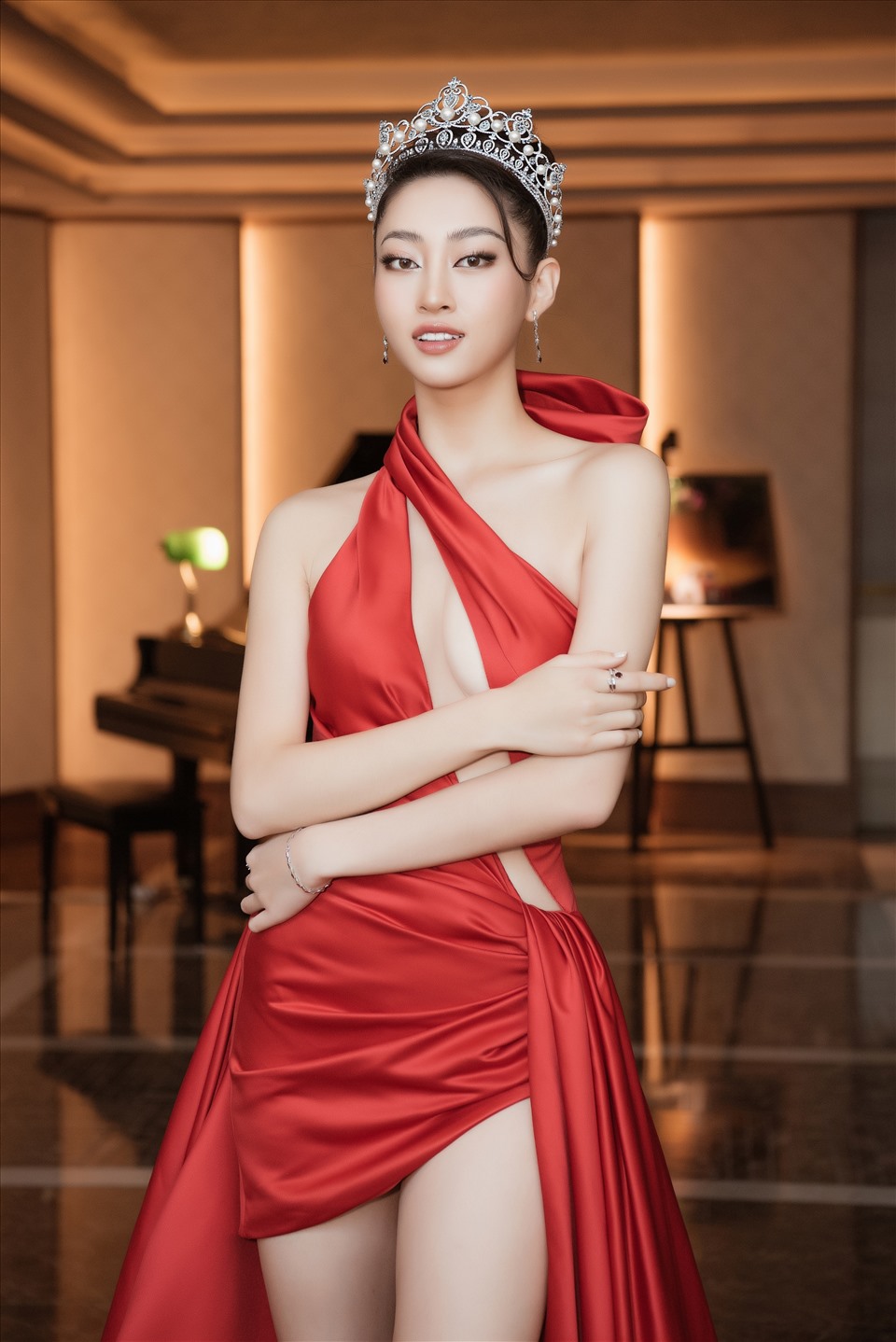 Sau 2 năm đăng quang Miss World Vietnam 2