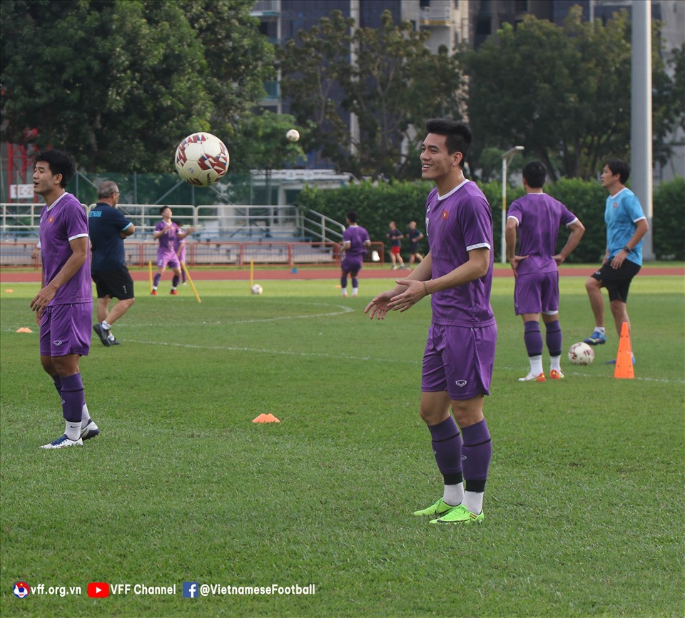 Trận đấu giữa tuyển Việt Nam và Thái Lan tại bán kết AFF Cup 2020 sẽ diễn ra vào lúc 19h30 ngày 23.12 trên sân vận động quốc gia Singapore. Ảnh: VFF