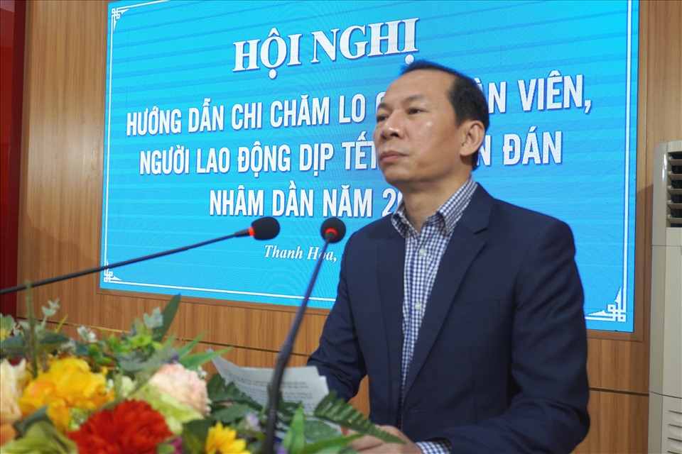 Ông Võ Mạnh Sơn - Chủ tịch LĐLĐ tỉnh Thanh Hóa phát biểu tại hội nghị. Ảnh: Q.D