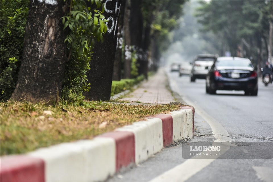 Sau khi được mở rộng, tuyến đường Hoàng Quốc Việt sẽ được hoàn thiện hệ thống sơn kẻ đường, biển báo, đèn tín hiệu giao thông, chiếu sáng đảm bảo đồng bộ.
