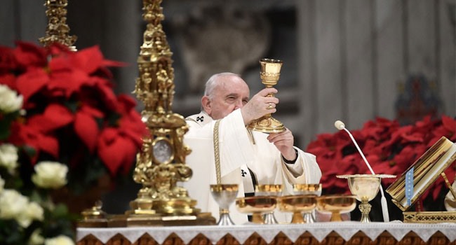 Giáo hoàng Francis chủ trì Thánh lễ. Ảnh: AFP