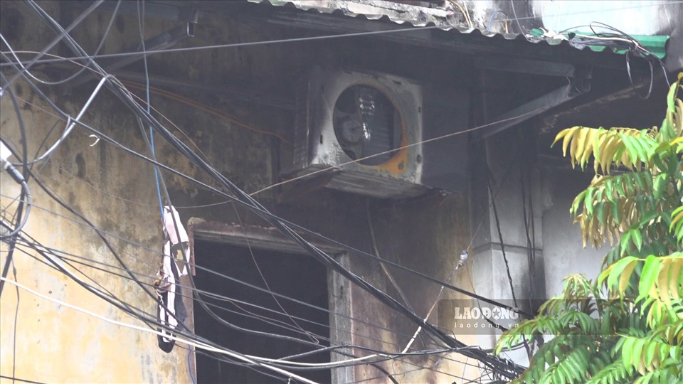 Các vật dụng trong nhà gần như bị cháy xém sau vụ hỏa hoạn.