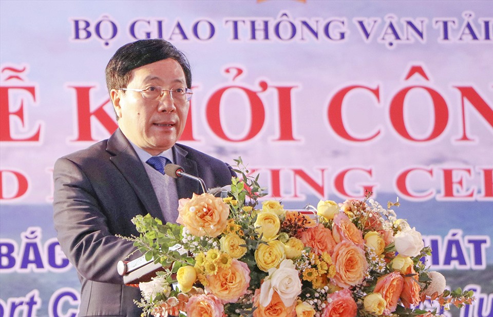 Ủy viên Bộ Chính trị, Phó Thủ tướng Thường trực Chính phủ Phạm Bình Minh phát biểu tại lễ khởi công.