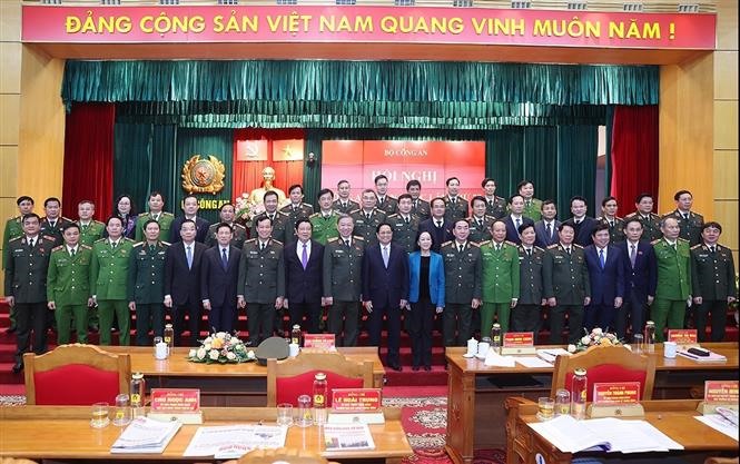 Thủ tướng Phạm Minh Chính với các đại biểu dự hội nghị. Ảnh: Dương Giang/TTXVN