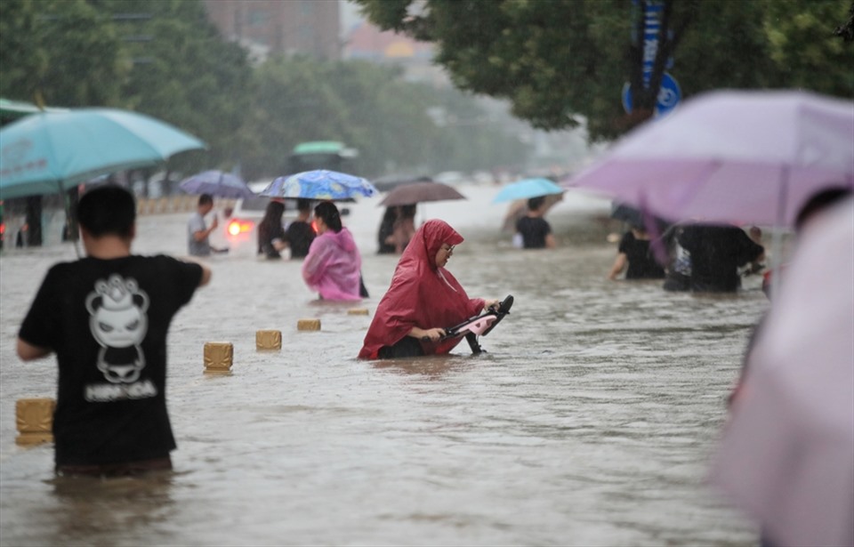 Lũ lụt ở Hà Nam, Trung Quốc, tháng 7.2021. Ảnh: AFP