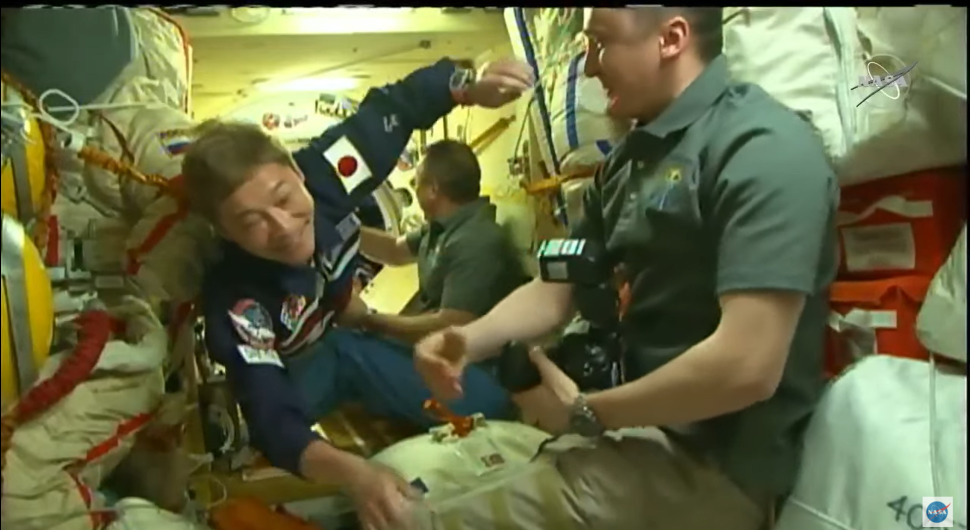 Tỉ phú Nhật Bản đã lên ISS vào ngày 8.12.2021. Ảnh: NASA TV
