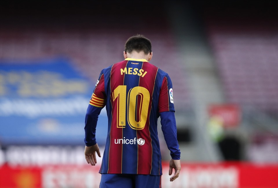 Đến lúc này, nhiều Cules vẫn chưa tin được Messi đã rời Barcelona. Ảnh: AFP