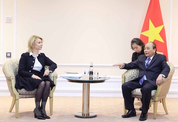 Chủ tịch nước Nguyễn Xuân Phúc tiếp Phó Chủ tịch Tập đoàn Gazprom Elena Burmistrova. Ảnh: TTXVN