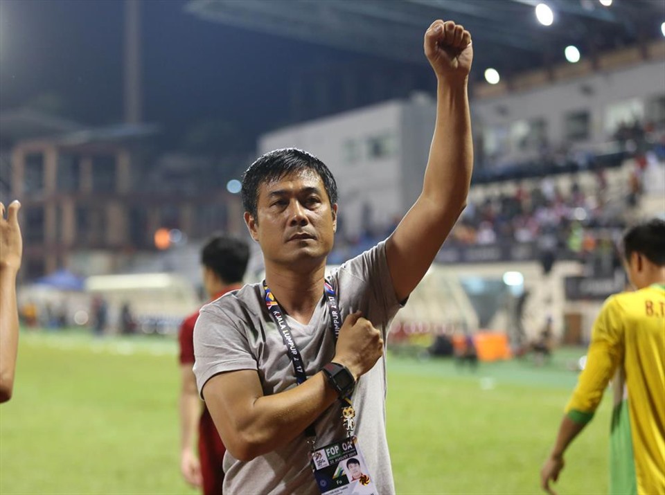 Huấn luyện viên Hữu Thắng dẫn dắt tuyển Việt Nam tại AFF Cup 2018. Ảnh: Đ.Đ