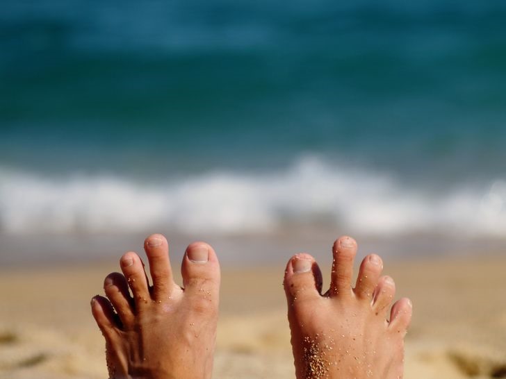 3. Ngón chân của Morton  Ngón chân của Morton là để chỉ những bàn chân có ngón chân thứ hai dài hơn ngón cái đầu (ngón chân to). Nó là một biến thể phổ biến nhìn thấy trong 10% đến 20% dân số.