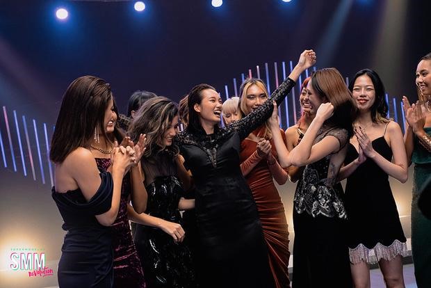 Tối 13-12, người mẫu Quỳnh Anh đã vượt qua Nikki (Philippines) và Hannah (Singapore) để chiến thắng giải Siêu mẫu châu Á (SupermodelMe) mùa thứ 6.  Đây cũng là thành tích cao nhất của Việt Nam từ trước đến giờ tại những sân chơi thời trang lớn của châu Á.