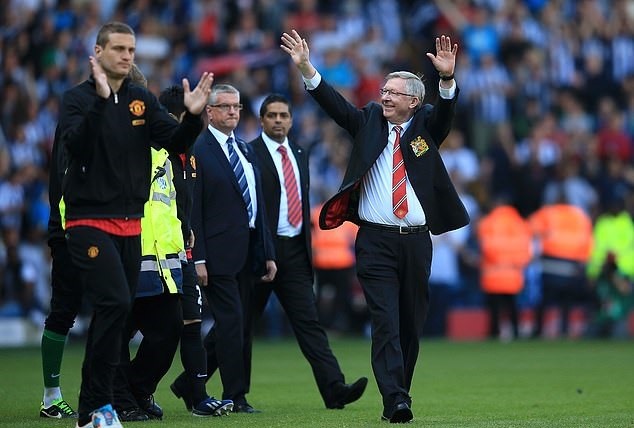 Sir Alex đã giải nghệ sau 26 năm rưỡi dẫn dắt Manchester United. Ảnh: AFP