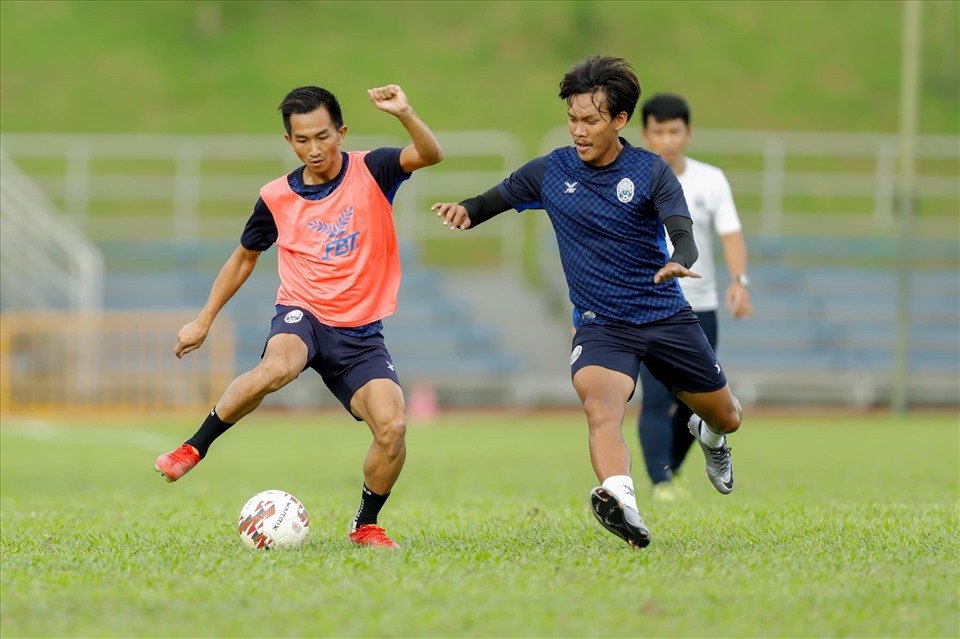 Tại AFF Cup 2020, Campuchia nằm ở bảng B cùng tuyển Việt Nam, Malaysia, Indonesia và Lào. Tuyển Campuchia sẽ đối đầu tuyển Malaysia trong trận ra quân diễn ra vào ngày 6.12.