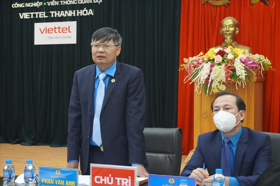 Ông Phan Văn Anh - Phó Chủ tịch Tổng LĐLĐ Việt Nam phát biểu tại hội nghị. Ảnh: Q.D