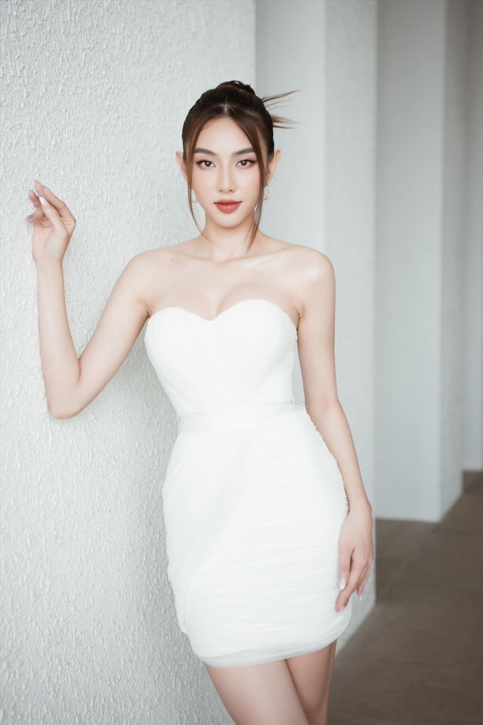 Nguyễn Thúc Thuỳ Tiên sinh năm 1998, là Miss Grand International Vietnam 2021, thay cho Á hậu Thuý An sang Nhật chinh chiến cùng nhiều người đẹp quốc tế. Ảnh: MGVN.