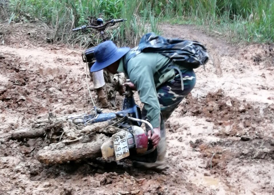 Lực lượng quản lý bảo vệ rừng ở Tây Nguyên còn gặp nhiều khó khăn về lương bỏng, chế độ làm việc. Ảnh: Phan Tuấn