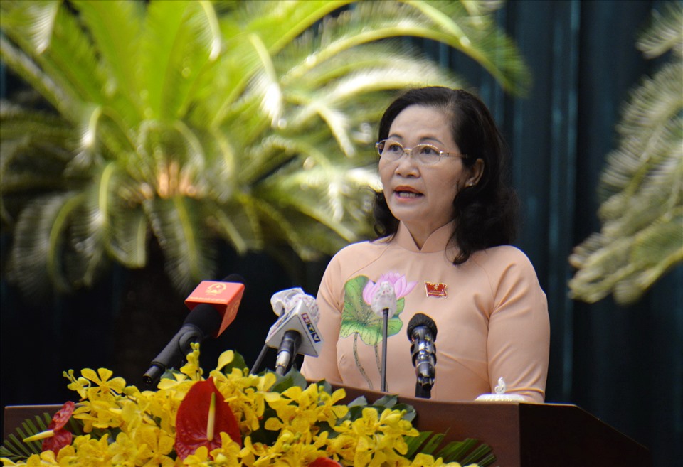 Chủ tịch HĐND TPHCM Nguyễn Thị Lê phát biểu khai mạc kỳ họp.  Ảnh: Minh Quân
