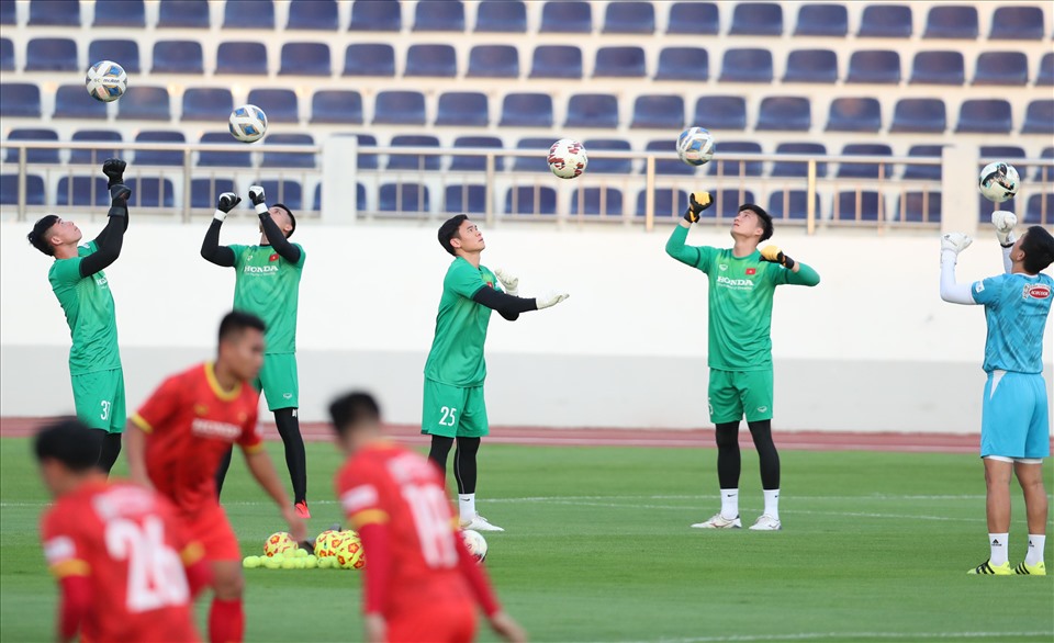 Những thủ môn được ông Park triệu tập chuẩn bị cho AFF Cup 2020. Ảnh: VFF
