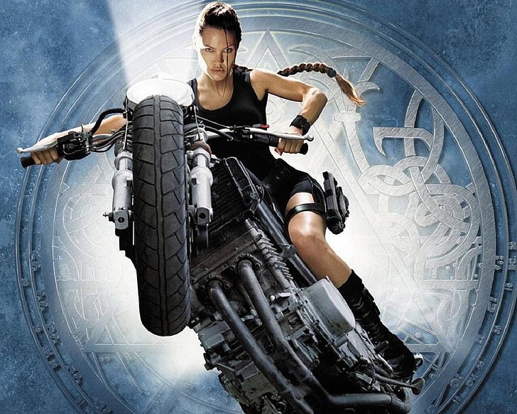 Angelina Jolie ghi dấn ấn trong vai diễn nàng Lara Croft trong bộ phim “Tom Rider“. Ảnh: NVCC.