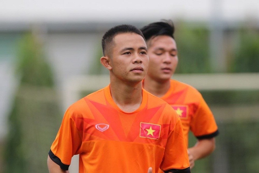 Trần Văn Hoà từng là đội trưởng U19 Việt Nam dưới thời huấn luyện viên Hoàng Anh Tuấn. Ảnh: FBNV