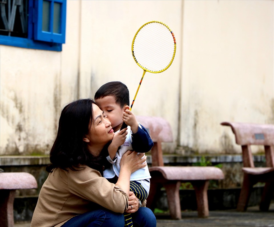 Tuy nhiên, với tấm lòng yêu thương, bao bọc, các cháu luôn có môi trường sống ấm áp như một gia đình. Ảnh: P. Đạt