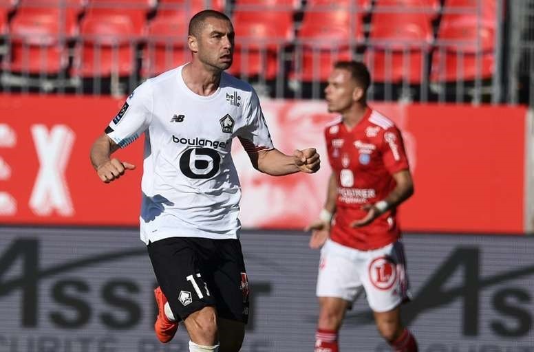 10. Burak Yilmaz (Tiền đạo - Lille): 9 bàn thắng