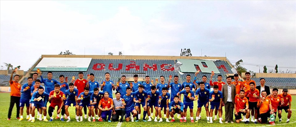Mùa giải 2021, câu lạc bộ Quảng Nam phải chơi ở giải hạng Nhất Quốc gia. Đội bóng quyết tâm giành vé thăng hạng lên chơi V.League 2022. Ảnh: QNFC