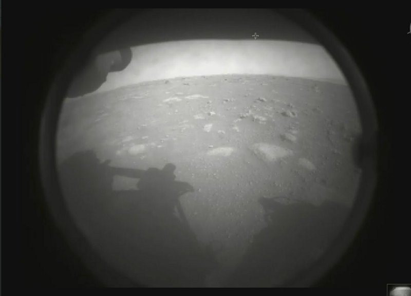 Ảnh bề mặt sao Hỏa được tàu của NASA gửi về trái đất. Ảnh: NASA.